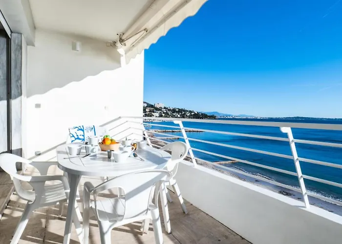 Vue Panoramique - 3 Pieces Moure Rouge - Vue Panoramique - 3 Pieces Moure Rouge Mae-2293 * Cannes