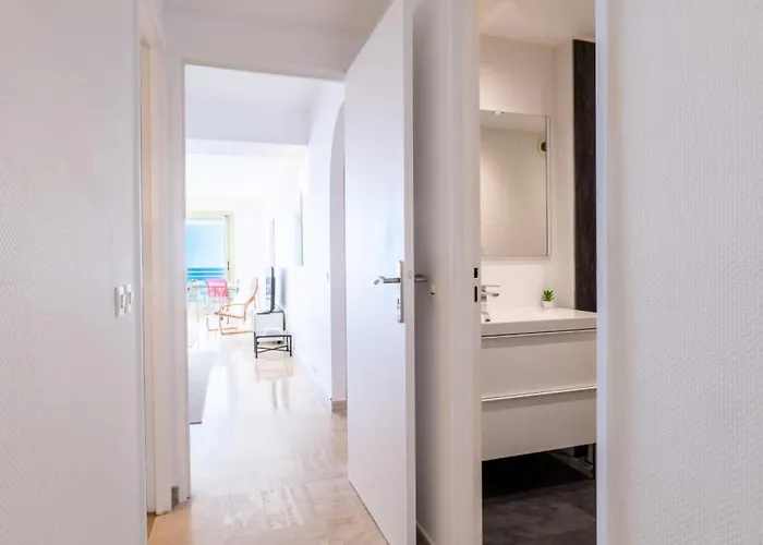 Vue Panoramique - 3 Pieces Moure Rouge - Vue Panoramique - 3 Pieces Moure Rouge Mae-2293 Lejlighed